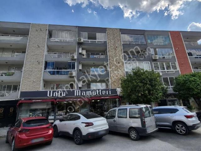 Karşıyaka Bahçelievler'de 3+1 Satılık Daire