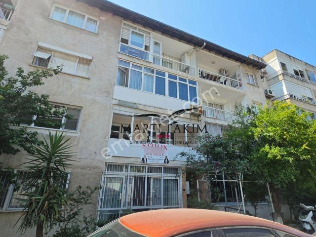 Karşıyaka Bahçelievler'de Martı Takım'dan 2+1 Satılık