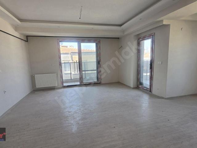 Karşıyaka Bahriye Üçok 3+1 Kapalı Mutfak Ebeveynli Kiralık Daire