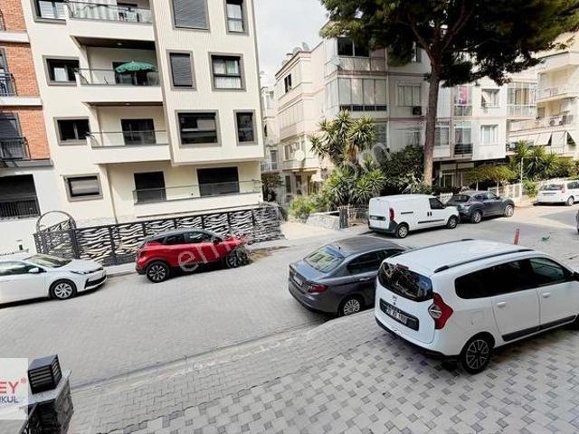 Karşıyaka Bahriye Üçok Mah. Sıfır 2+1 Kiralık Daire