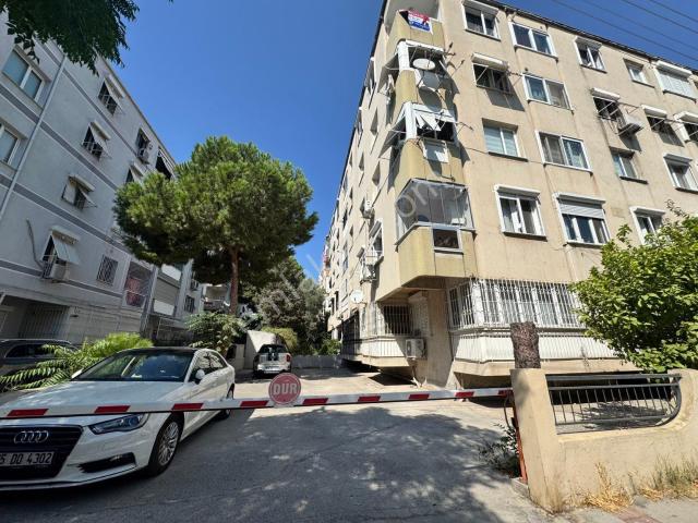 Karşıyaka Bahriye Üçok Mahallesi Nde 3+1 Doğalgazlı Kiralık Daire