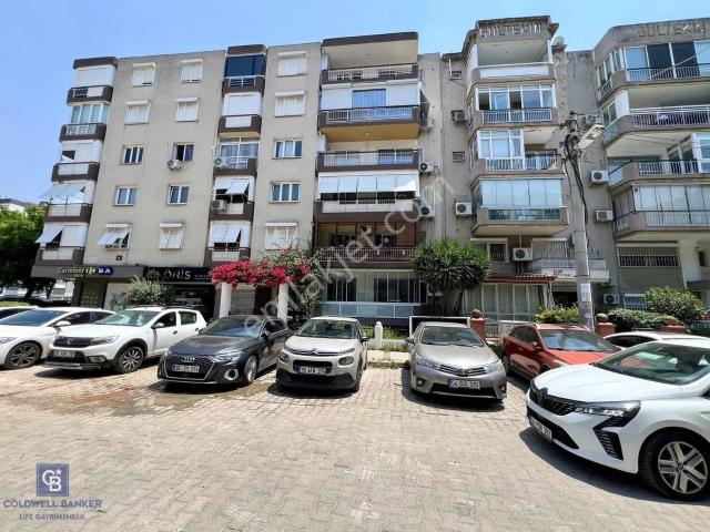 Karşıyaka Bahriye Üçok Mh. Atatürk Blv. Üzeri 3+1 Kiralık Daire
