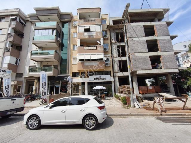 Karşıyaka / Berrin Taşan Sokak'ta Satılık Dubleks Daire