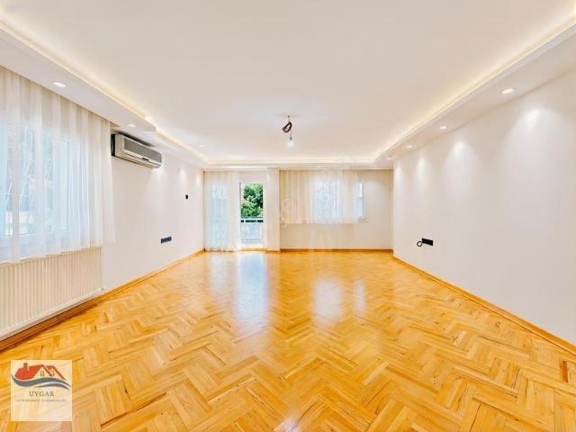 Karşıyaka Bostanlı Akbank Sokaklarında Ful Tadilatlı Kiralık 3+1