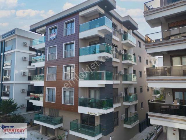 Karşıyaka Bostanlı Sahile Yakın Satılık 1+1 Arakat Eşyalı Daire