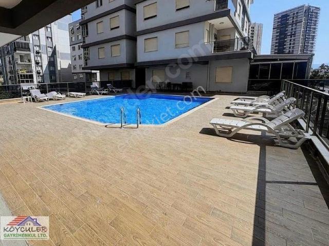 Karşıyaka Casa Oliva Sitesinde 2+1 Satılık Lüks Dubleks Daire