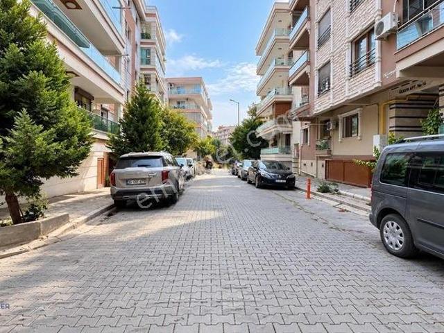Karşıyaka Demirköprüde Ara Kat 1+1 Kiralık Daire