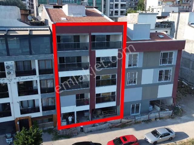 Karşıyaka Deniz Manzaralı Sıfır 3+1 Daireler