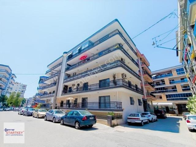 Karşıyaka Dedebaşı 1.kat Köşe Konum 160 M2 Satılık 3+1 Daire