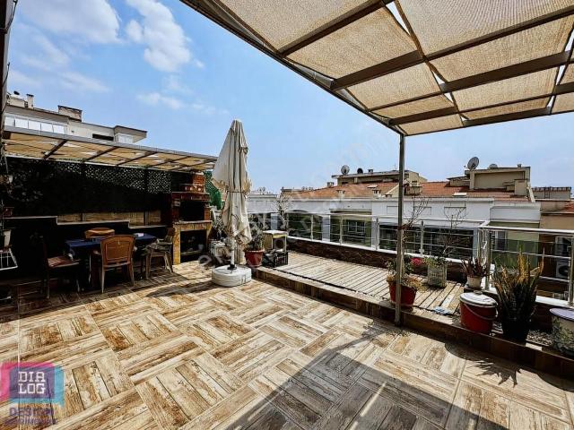 Karşıyaka Dedebaşı Ordu Bulvarı Üzeri Satılık 5+1 Teraslı Daire