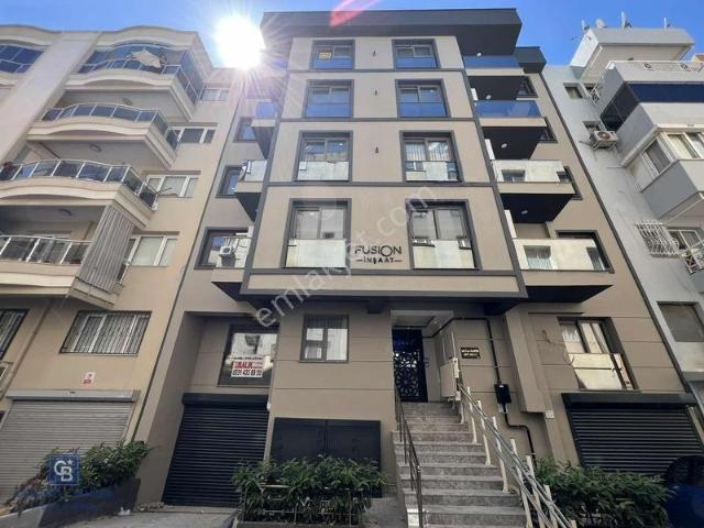 Karşıyaka Dedebaşı Mahallesi Açık Mutfak 2+1 Kiralık Daire