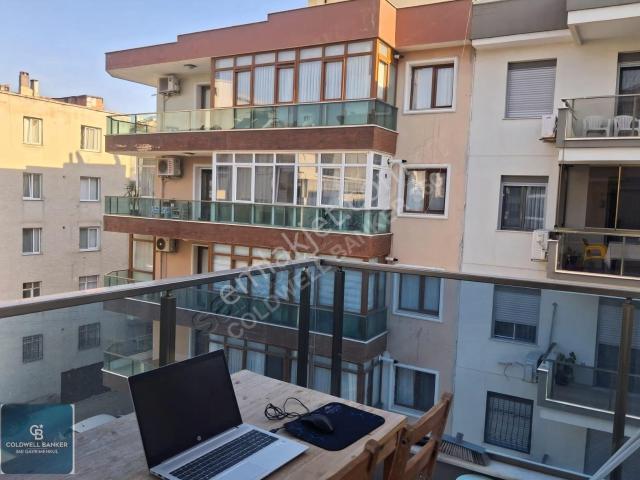 Karşıyaka Dedebaşı'nda Geniş 2+1 Kiralık Daire