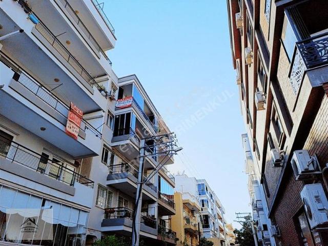 Karşıyaka Dedebaşı'nda Geniş Ve Ferah 3+1 Satılık Daire