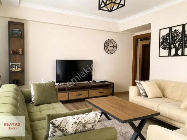 Karşıyaka Dedebaşında Çift Cephe Eşyalı Kiralık 2+1 Daire