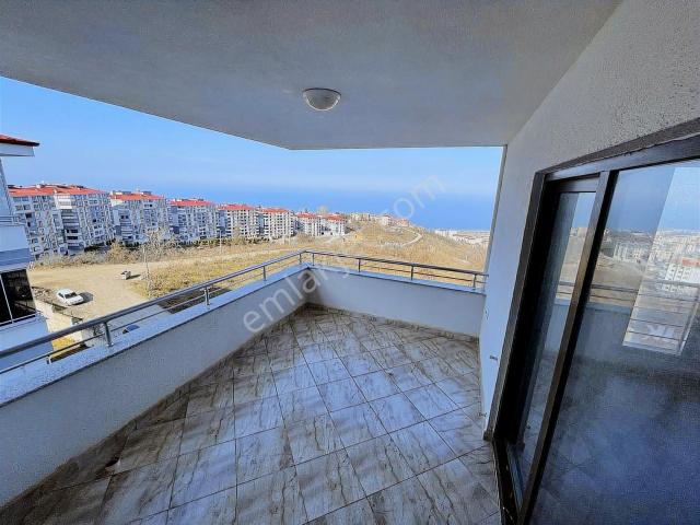 Karşıyaka Doğa Park Sitesinde Satılık 3+1 Daire.