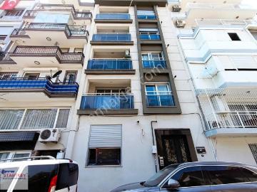 Karşıyaka Donanmacıda Aksoy Yakını Bahçeli 1+1 Kiralık Daire
