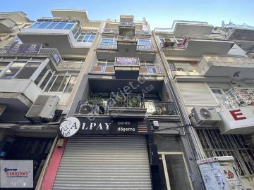 Karşıyaka Donanmacı Mah. Çarşı İçindeki 2+1 Dairemiz Satılıktır