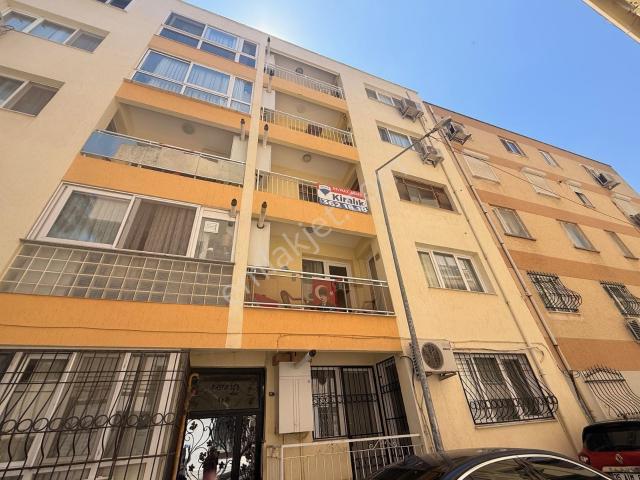 Karşıyaka Donanmacı Mh D.gazlı Kiralık 2+1 tadilatlı