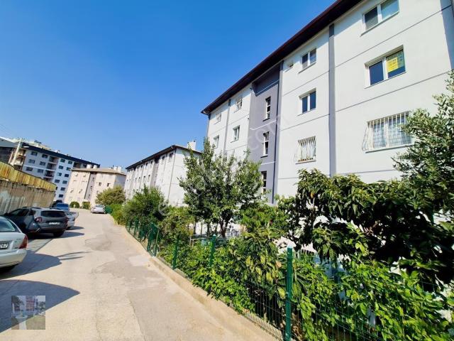 Karşıyaka Elit Sitesinde 2+1 Bakımlı Kiralık Daire Kanıt Daire