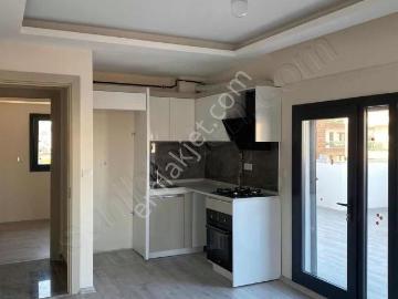 Karşıyaka Şemikler Fırsat Kiralık 2+1 Daire