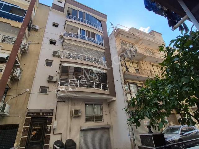 Karşıyaka Şemikler 2+1 Kiralık Daire Eşyasız