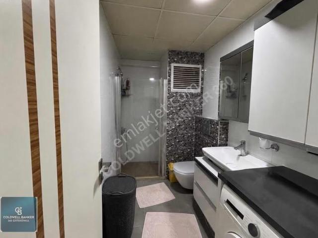 Karşıyaka Şemiklerde 2+1 Kapalı Mutfaklı Kiralık Daire