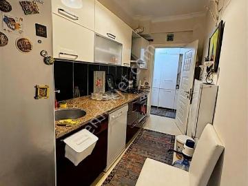 Karşıyaka Şemikler'de Metro Yakını Satılık 2+1 Daire
