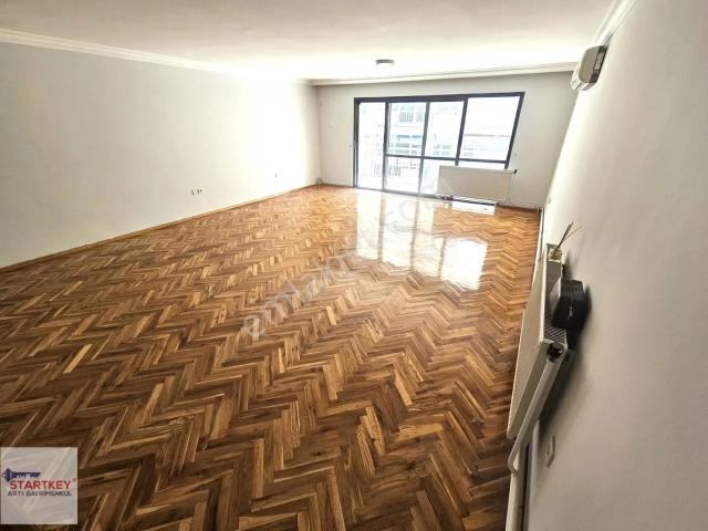 Karşıyaka Fazıl Bey Cad.sahile Yakın Otoparklı 3+1 Kiralık Daire