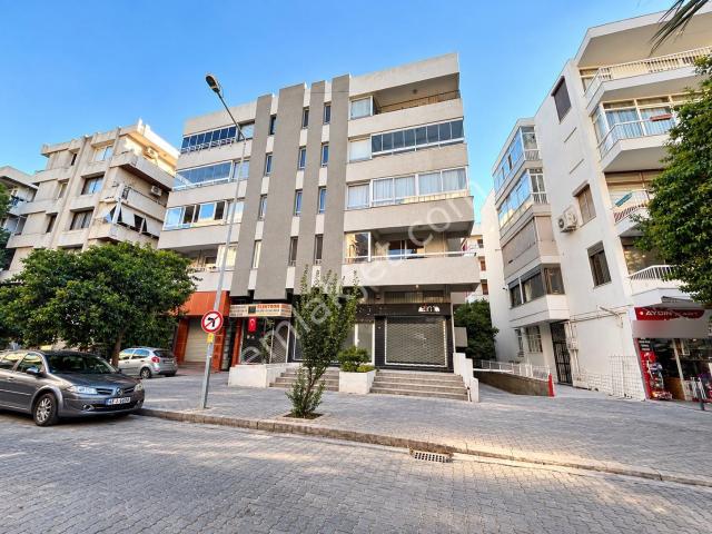 Karşıyaka Fazılbey Cad. Otoparklı 3+1 Kiralık Daire