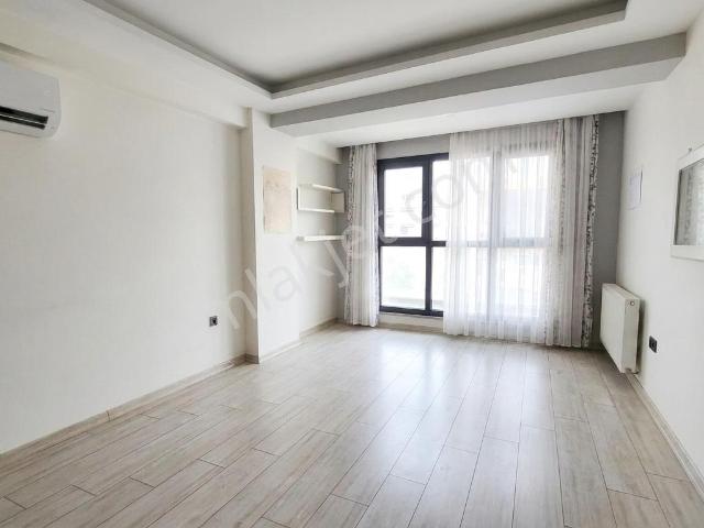 Karşıyaka Fikrialtay Mh Kapalı Mutfak Ön Cephe Kiralık 1+1 Daire