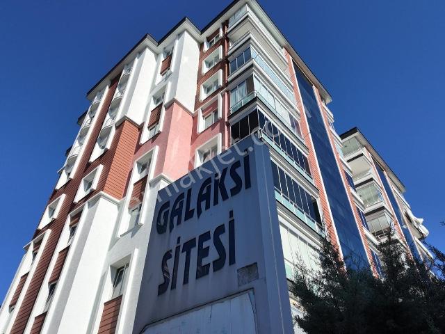 Karşıyaka Galaksi Sitesinde Full Eşyalı Kiralık 3+1