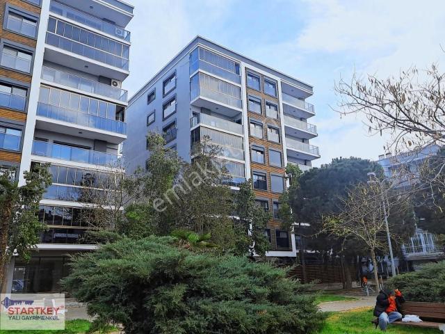 Karşıyaka Girne Bulv. Sıfır Binada Satılık Manzaralı Büyük 3+1