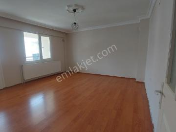 Karşıyaka Goncalar' Da Çift Cepheli, İzban’ A Yürüme Mesafesinde 2+1 Kiralık Daire