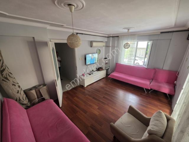 Karşıyaka Goncalarda 3 Cephe Otoparklı 3+1 Daire