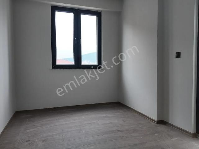 Karşıyaka Güzelyaka Konutları'nda Satılık 3+1 | Sıfır Daire