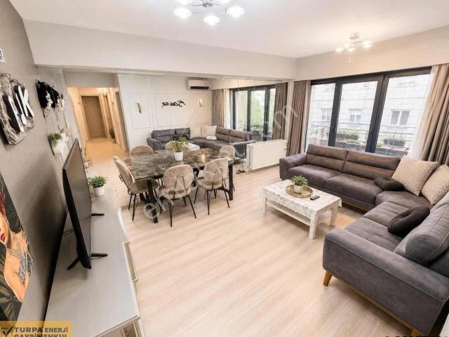 Karşıyaka Konaklarında Satılık 2+1 Daire
