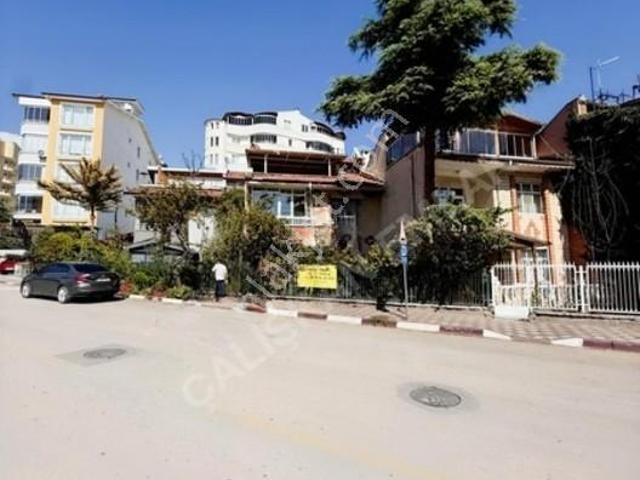 Karşıyaka Mah. Ana Cadde Triplex 4.5+1