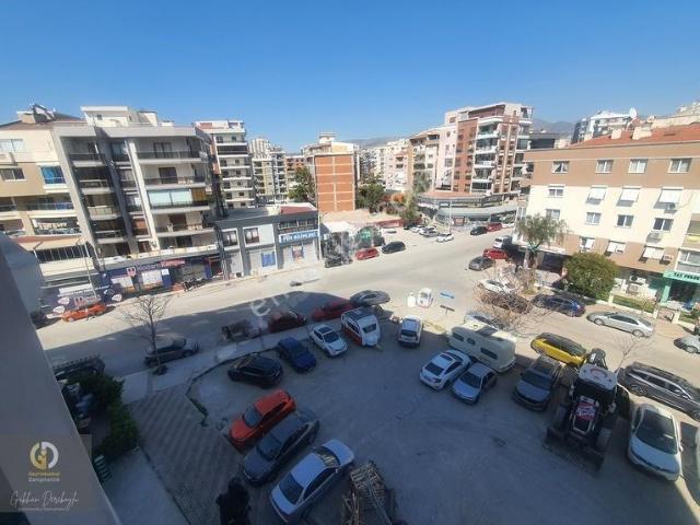 Karşıyaka Mavişehir Kavşağı Yakını Satılık Sıfır 2+1 Daire