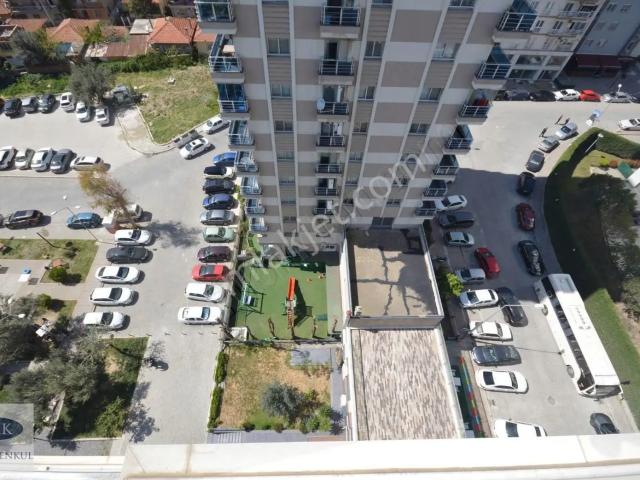 Karşıyaka Medipol Hastanesi Yanında Eşyalı Lüks Satılık 2+1