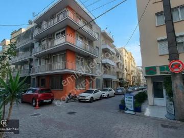 Karşıyaka Merkez 2+1 Satılık Bakımlı Daire
