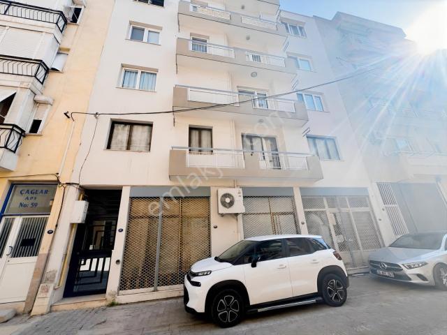 Karşıyaka Nergiz Goncalar Mahallesi'nde Satılık 3+1 Daire