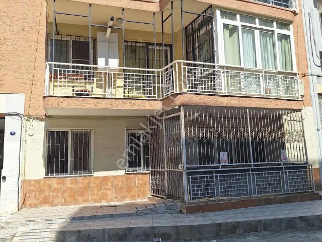 Karşıyaka Nergiz Mahallesi 3+1 Kiralık Merkezi Daire