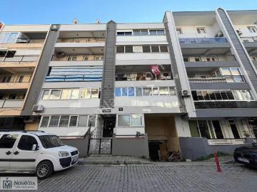 Karşıyaka Nergizde Satılık Ara Kat 2+1 120 M2 Daire