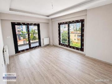 Karşıyaka Örnekköy de Etrafı Açık 2+1 Ferah daire