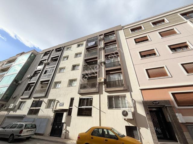 Karşıyaka Örnekköy Mah. Eşyalı Kiralık 2+1 Daire