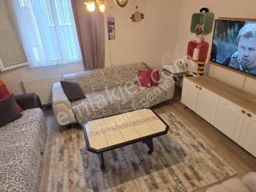 Karşıyaka Örnekköyde Doğalgazlı Tadilatlı 2+1 Daire