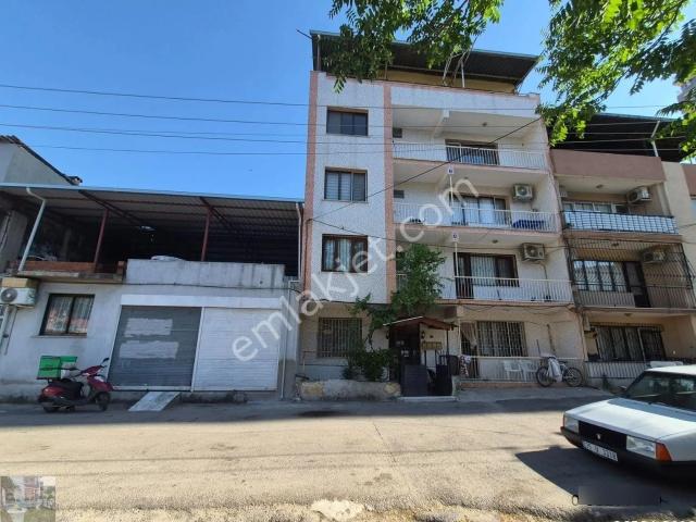 Karşıyaka Örnekköyde 3+1 Boş Kiralık Daire Kanıt Emlaktan