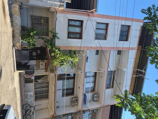 Karşıyaka Örnekköyde 3+1 Boş Kiralık Daire Kanıt Emlaktan