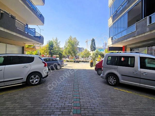 Karşıyaka Ordu Caddesi 3+1 Otoparklı Site İçinde Kiralık Daire