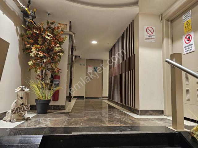 Karşıyaka Riverside Konutlarında Ara Kat 2+1 Satılık Daire